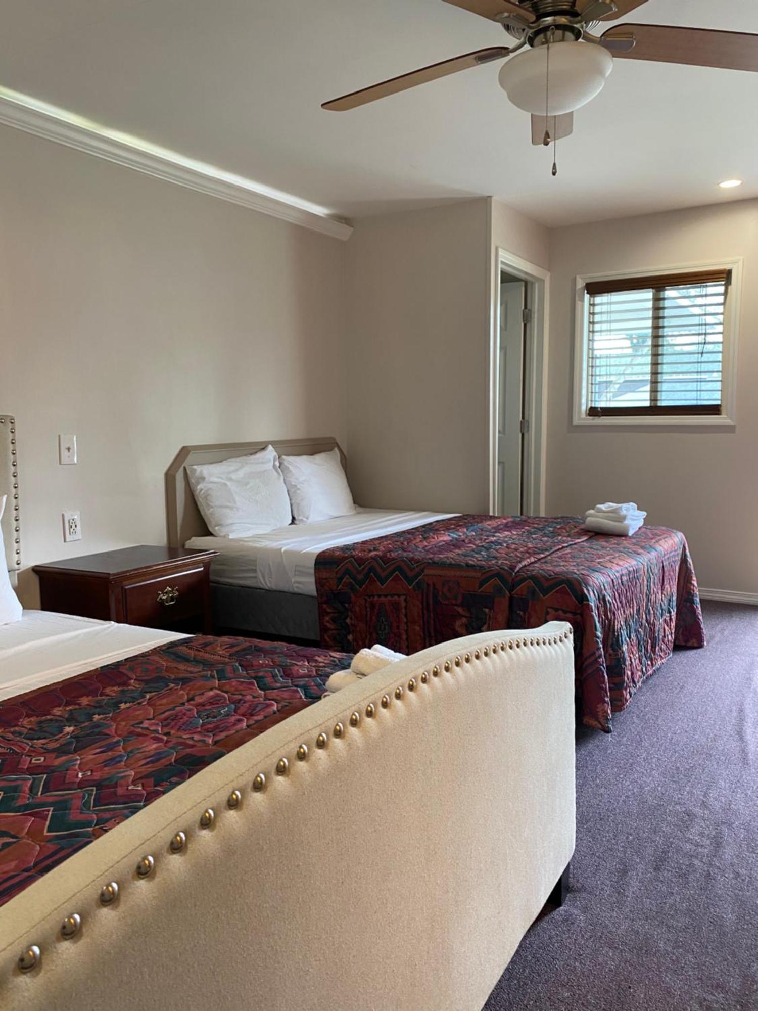 Barberry Court Motel &Cabins レイク・ジョージ 部屋 写真