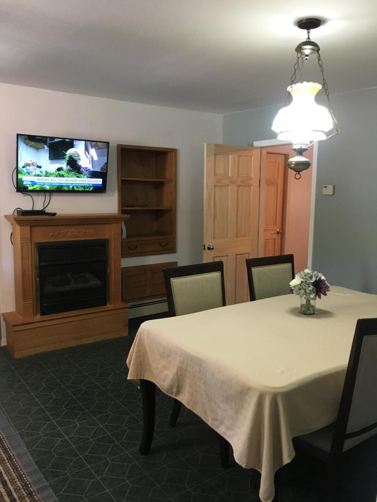 Barberry Court Motel &Cabins レイク・ジョージ エクステリア 写真