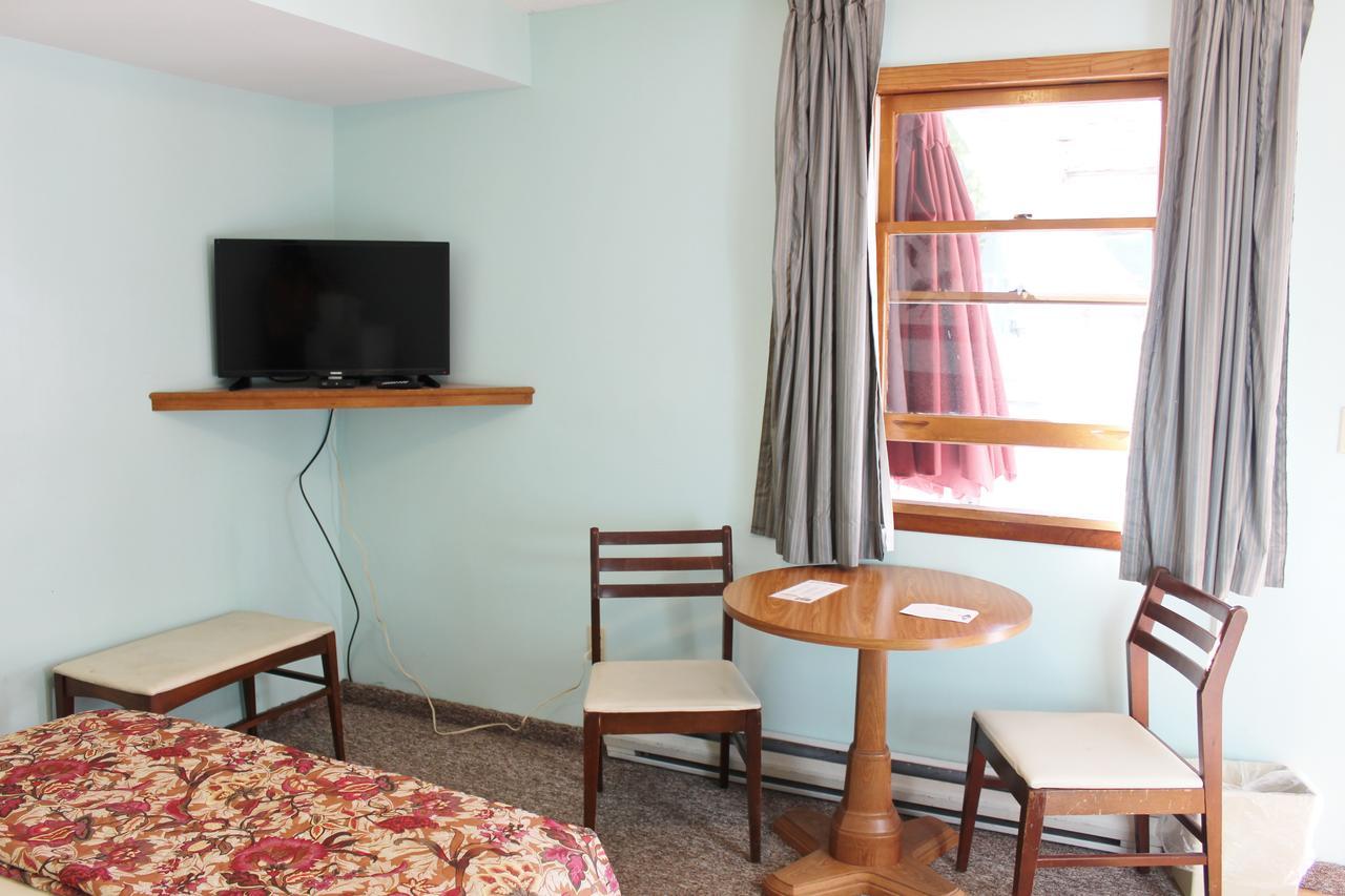 Barberry Court Motel &Cabins レイク・ジョージ エクステリア 写真