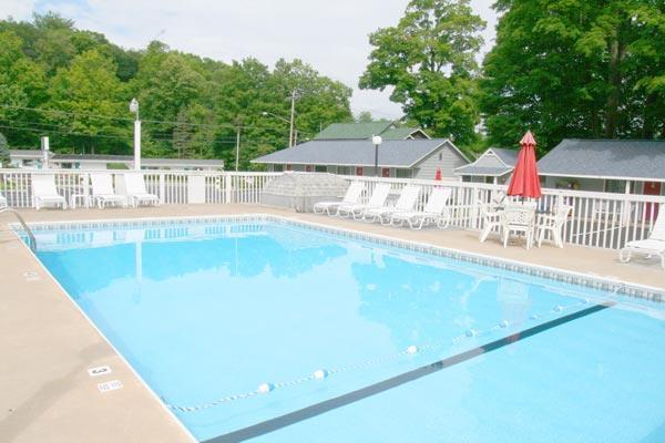 Barberry Court Motel &Cabins レイク・ジョージ エクステリア 写真