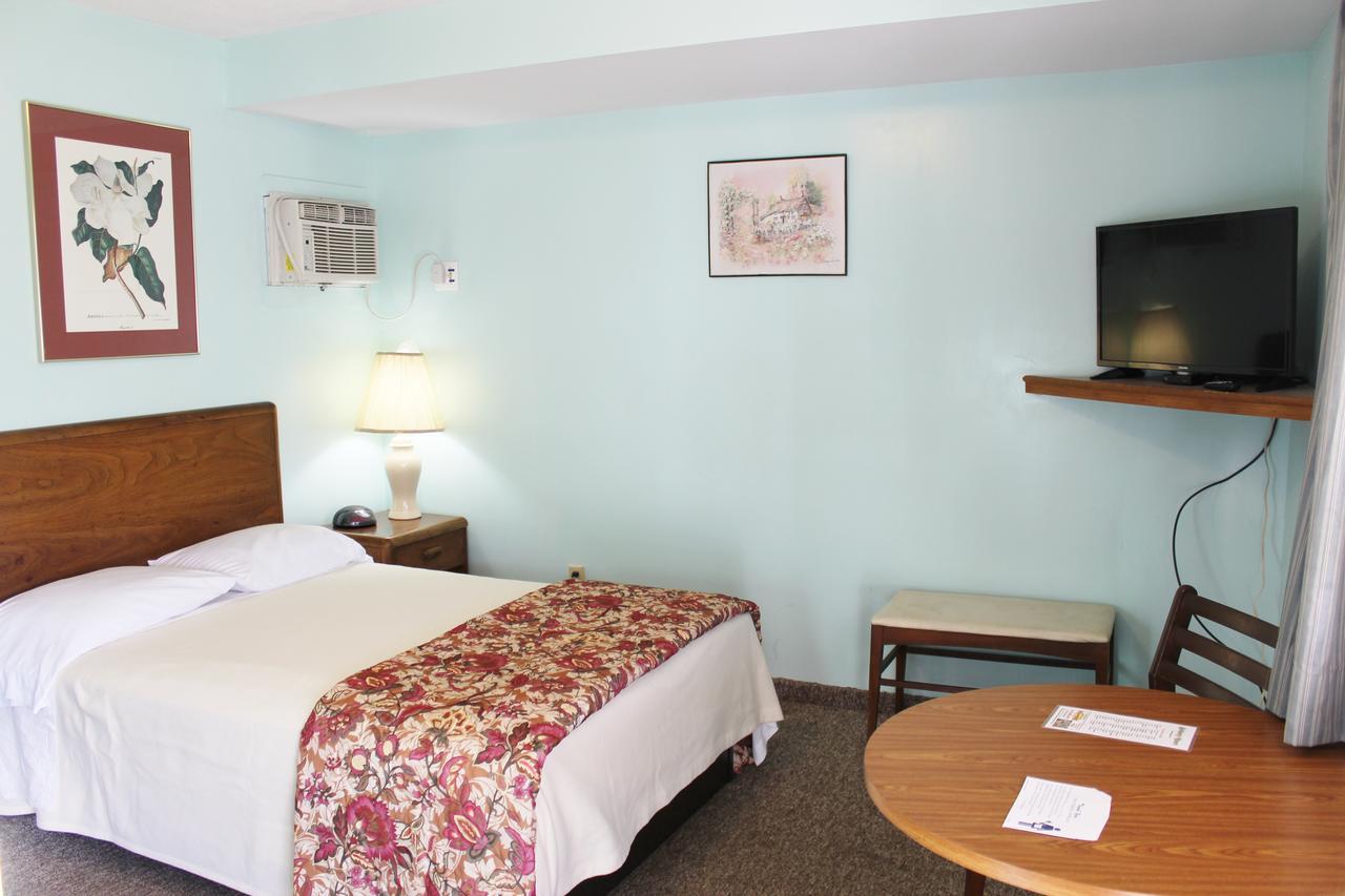 Barberry Court Motel &Cabins レイク・ジョージ エクステリア 写真