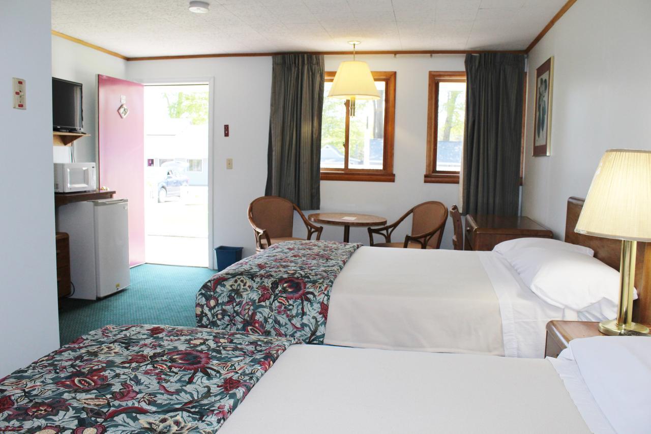 Barberry Court Motel &Cabins レイク・ジョージ エクステリア 写真