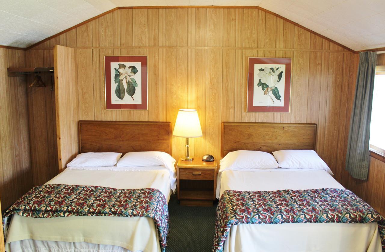 Barberry Court Motel &Cabins レイク・ジョージ エクステリア 写真